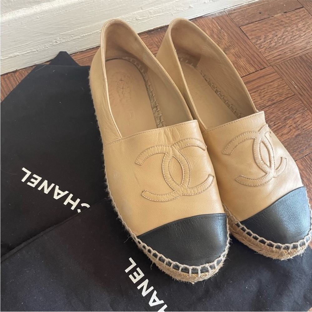 Chanel CC lambskin espadrilles loafer 37